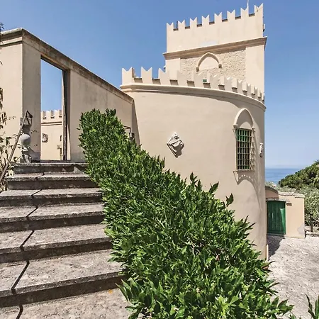 Castello Mortellito Holiday home